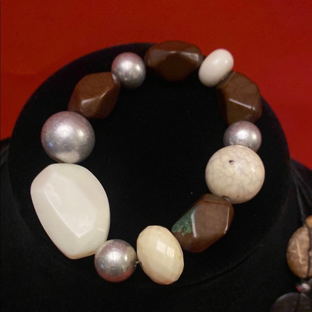 Earth tone necklace and bracelet - Picture 4 of 4